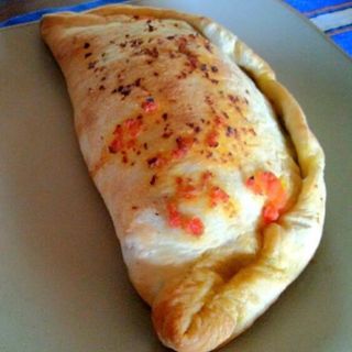 Calzone 4 Quesos (Grande)