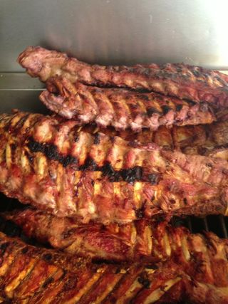Costela de Porco Assada na Brasa