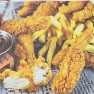 Tiras kentaky  con patatas