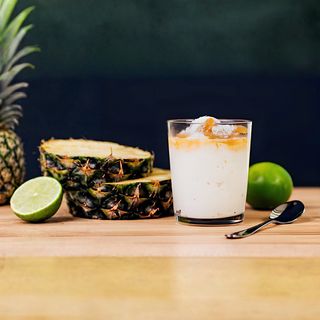 Budincă de orez cu cocos, lime și ananas caramelizat 270g