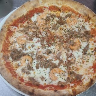 Pizza Tonno E Gamberetti (30 Cm.)