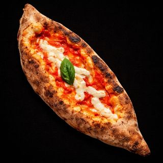 PIZZA CALZONE