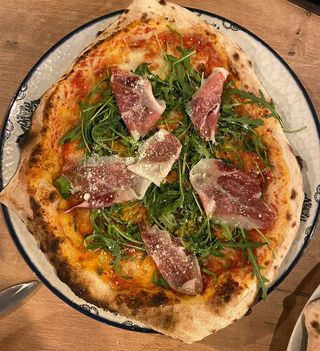 Pizza Ibérico De La Casa (30 Cm.)