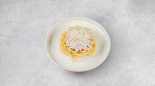 Спагетті з соусом карбонара (250г)