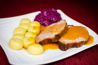 Pieczeń w sosie własnym