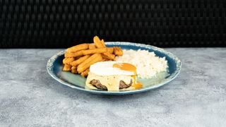 Cervejeira (INCLUI DOIS ACOMPANHAMENTOS)