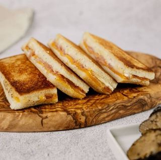 Bikini De Jamón Asado