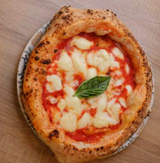 Margherita con bufala