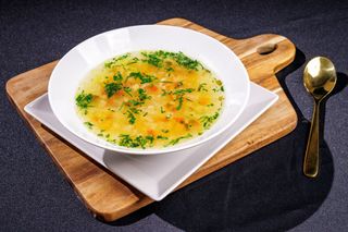 Ciorbă de pui cu taiței