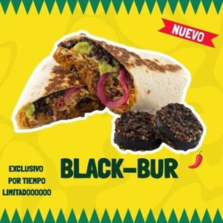 Black-Bur + Patatas con sazón o Nachos con Queso + Bebida