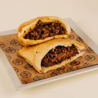 Empanada de molida y queso