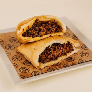 Empanada de molida y queso