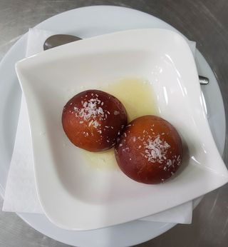 Gulab Jamun ( 2 unidad ) ( contiene gluten)