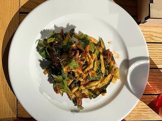 Мясний салат з огірком та кінзою (200г)