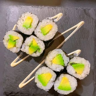 Minimaki aguacate 8 uds.