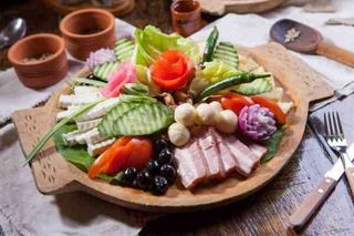 PLATOUL TRADITIONAL AL BUNICII