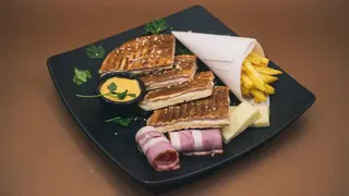 Obrok Tost slaninica