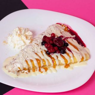 Palačinke Jogurt šumsko voće-trokut