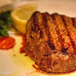 Muschiulet vita la gratar