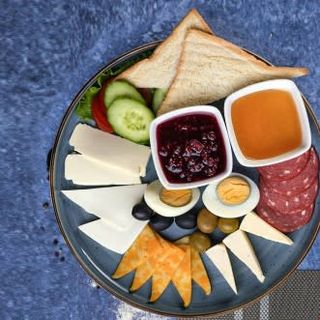 Турецкий завтрак (250 гр.) (Завтраки с 07:00 - 12:00)