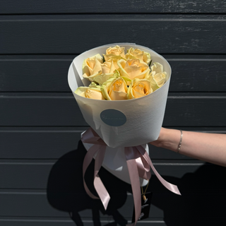 Троянди сорту Піч Аваланч 9 шт