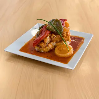 Bacalao Encebollado (Ración)