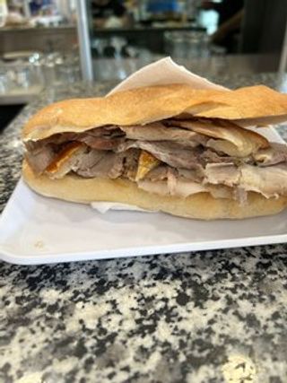 Panino con porchetta
