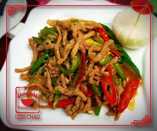 E16 მოთუშული ღორის ჩხირები მწვანე წიწაკით