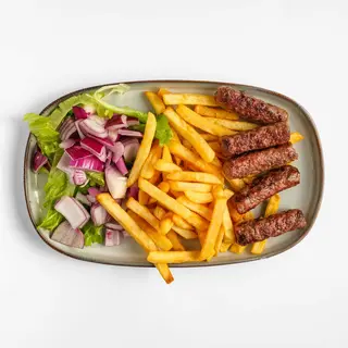 Juneći ćevapi (mala porcija) + pomfrit