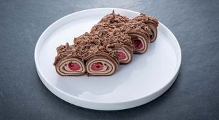 Солодкий рол Вишня-Бейліс