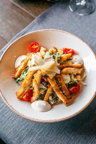 Hrskava pileća salata