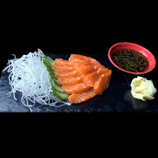 Класичне сашимі з лосося