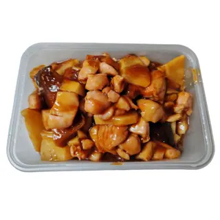 pollo con bambú y setas chinas