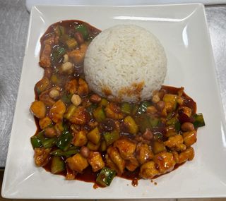 Pollo Kung Pao Sobre Arroz