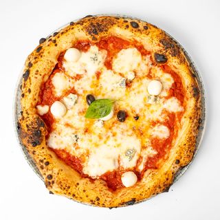 Pizza 4 vrste sira formaggi