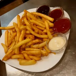 Patatas 4 Salsas