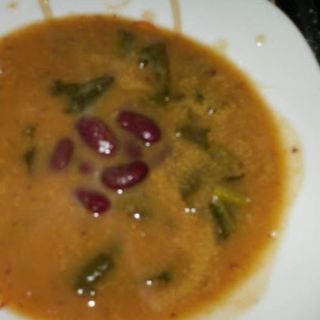 Sopa de feijão encarnado 