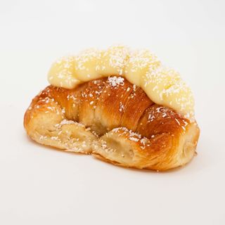 Medialuna con Crema Pastelera