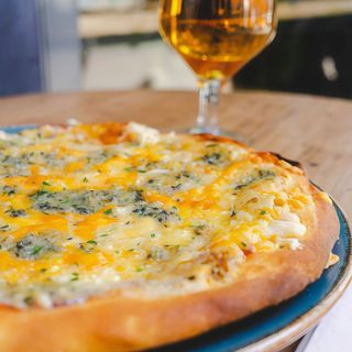 Pizza 4 Quesos (25 Cm.)