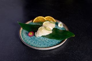 126. Nigiri hotategai