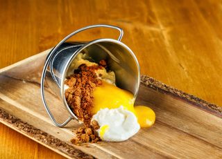 CREMOSO de YOGUR con PURÉ de MANGO NATURAL y LOTUS 