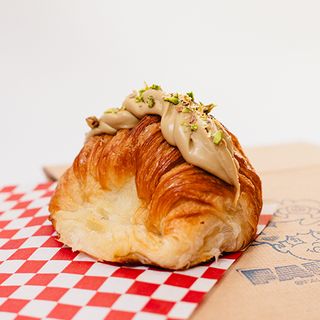 Medialuna Con Pistacho