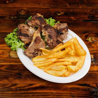 Costatine di agnello con contorno