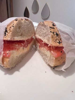 Kajmak bagel