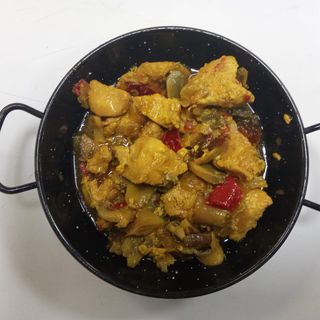 Pollo Con Champiñones