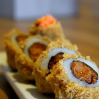 Maki Frito De Salmón (8 uds.)