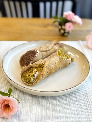 Каноли с рикота и маскарпоне