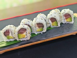 38B. Túne Uramaki (8 Pzs.)