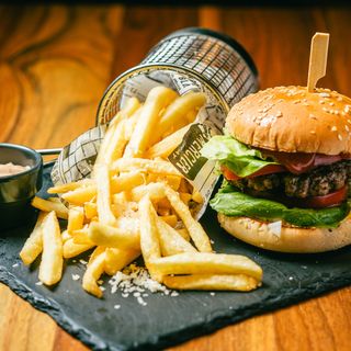 Burger Winners + Coca Cola