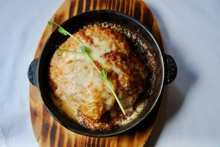 Деруни запечені з бужениною та сиром (300г)